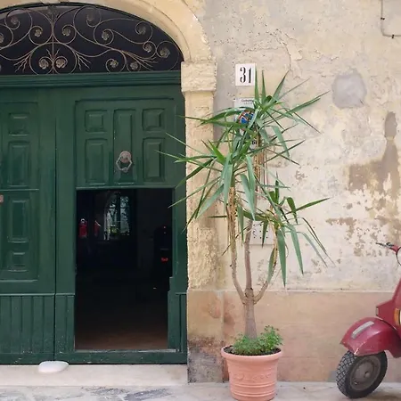 Bed & Breakfast Casa D'artista & Garden Lecce