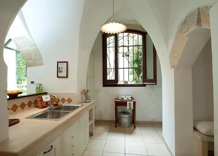 Casa D'artista & Garden 4* לצ'ה