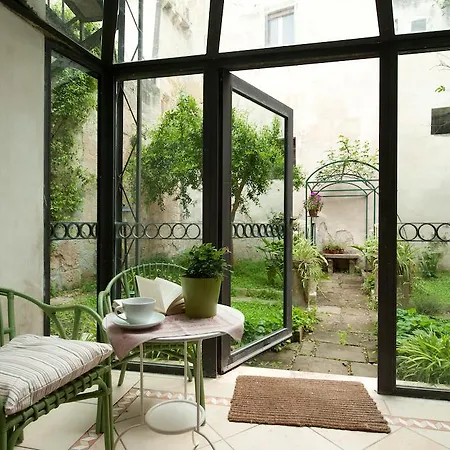 Casa D'artista & Garden לינה וארוחת בוקר לצ'ה